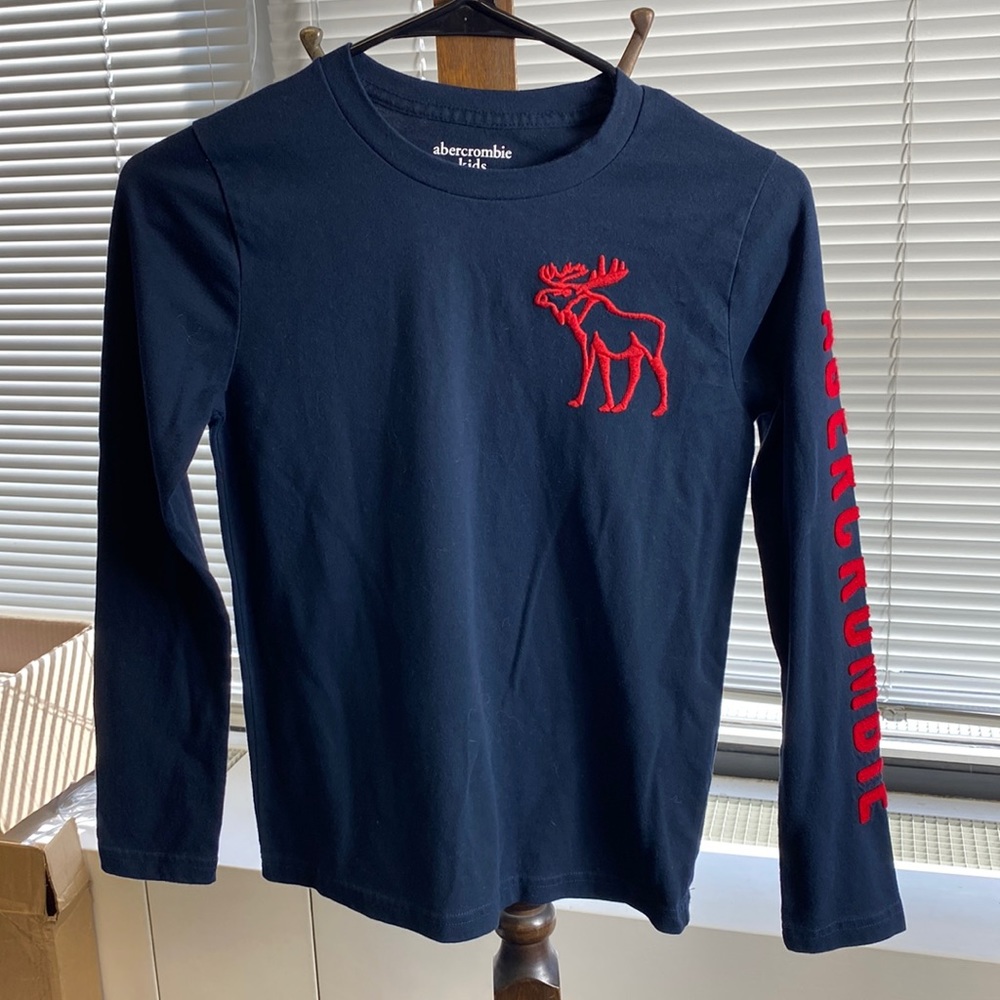 AberCrombie kids long sleeve tee size 9/10